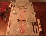 Tavola apparecchiata con runner corallo, conchiglie, aragosta e granchio,100% cotone, ricamato interamente a mano